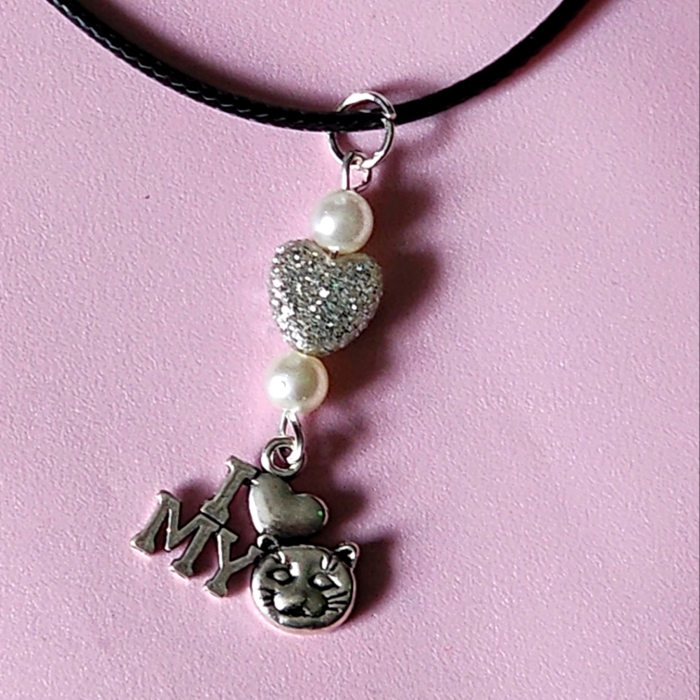 I love my cat necklace